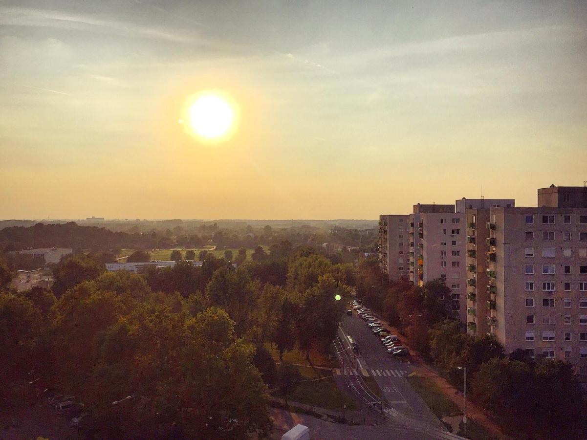 Sunset-View Apartment Debrecen Ngoại thất bức ảnh